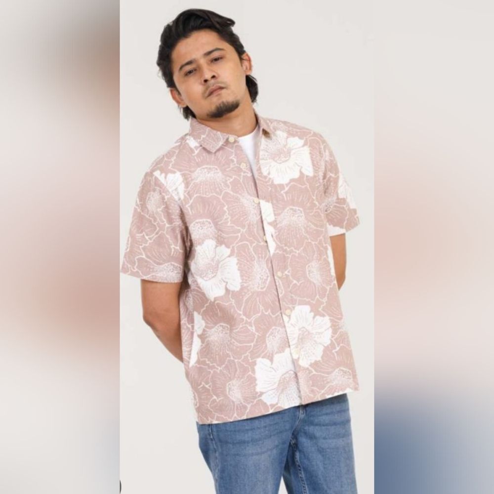 Folk Resort Maui Camp Preppy Coastal Beachy Elevated Statement Floral Shirt S